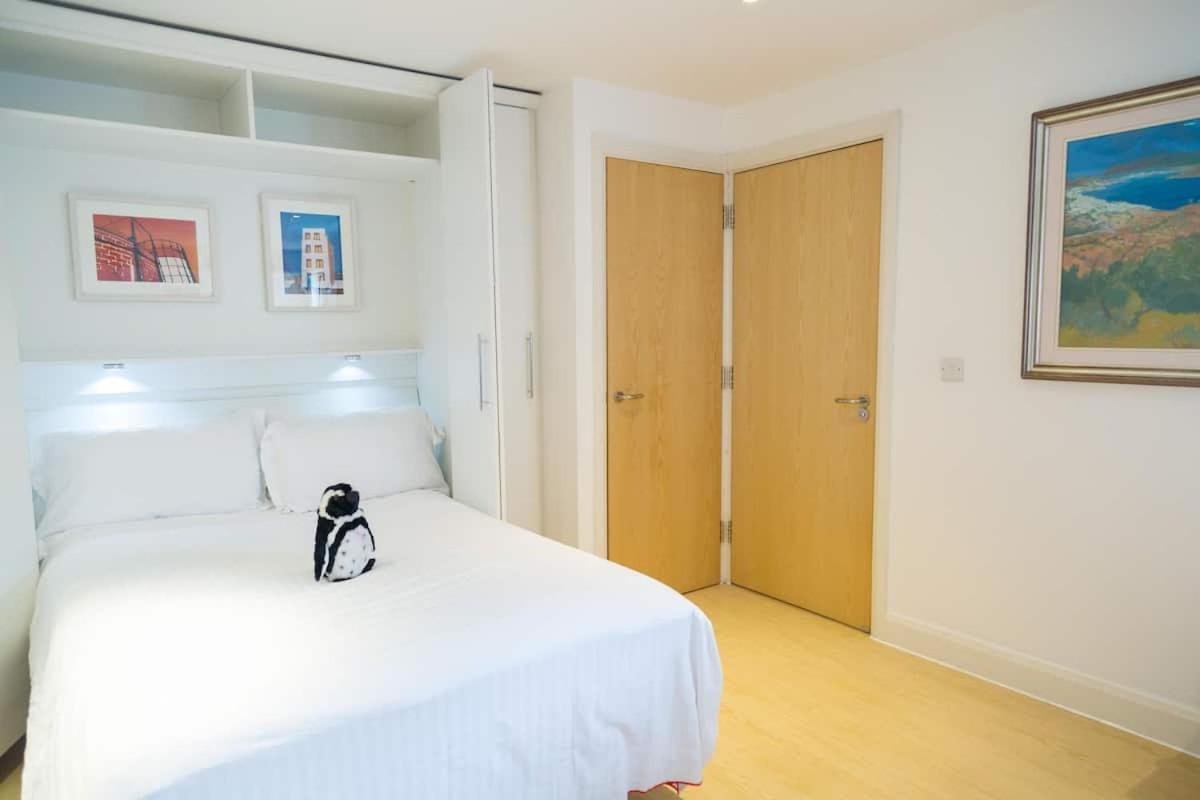 Appartement Chic Centre Moments From Wills Memorial